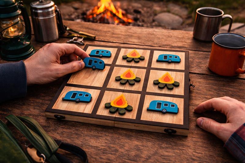 Happy Camper Trvl Tic Tac Toe