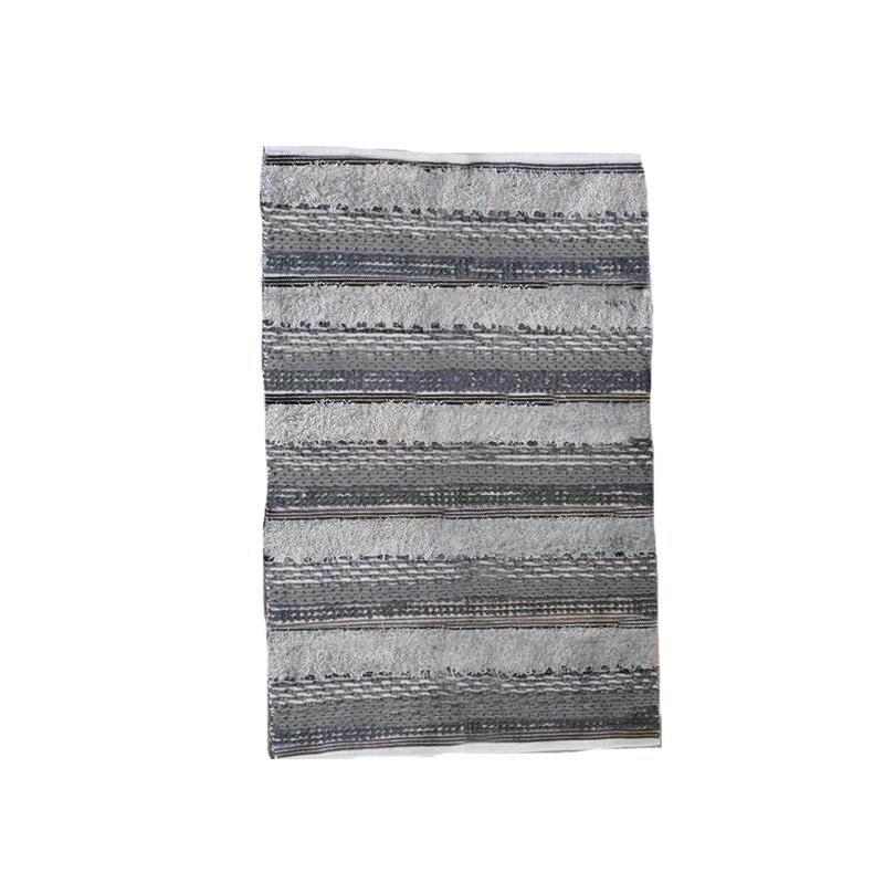 Tufted Grey Rug