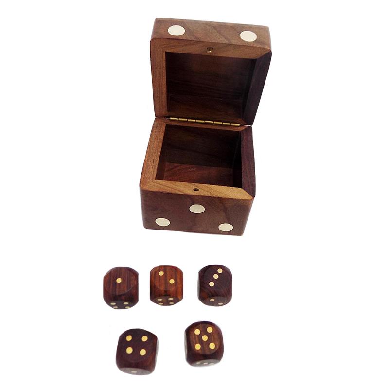 5 Dice w/Box