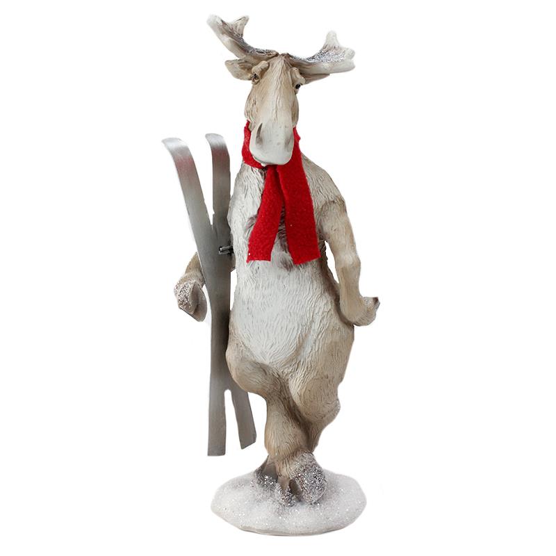 Moose w/ Skis